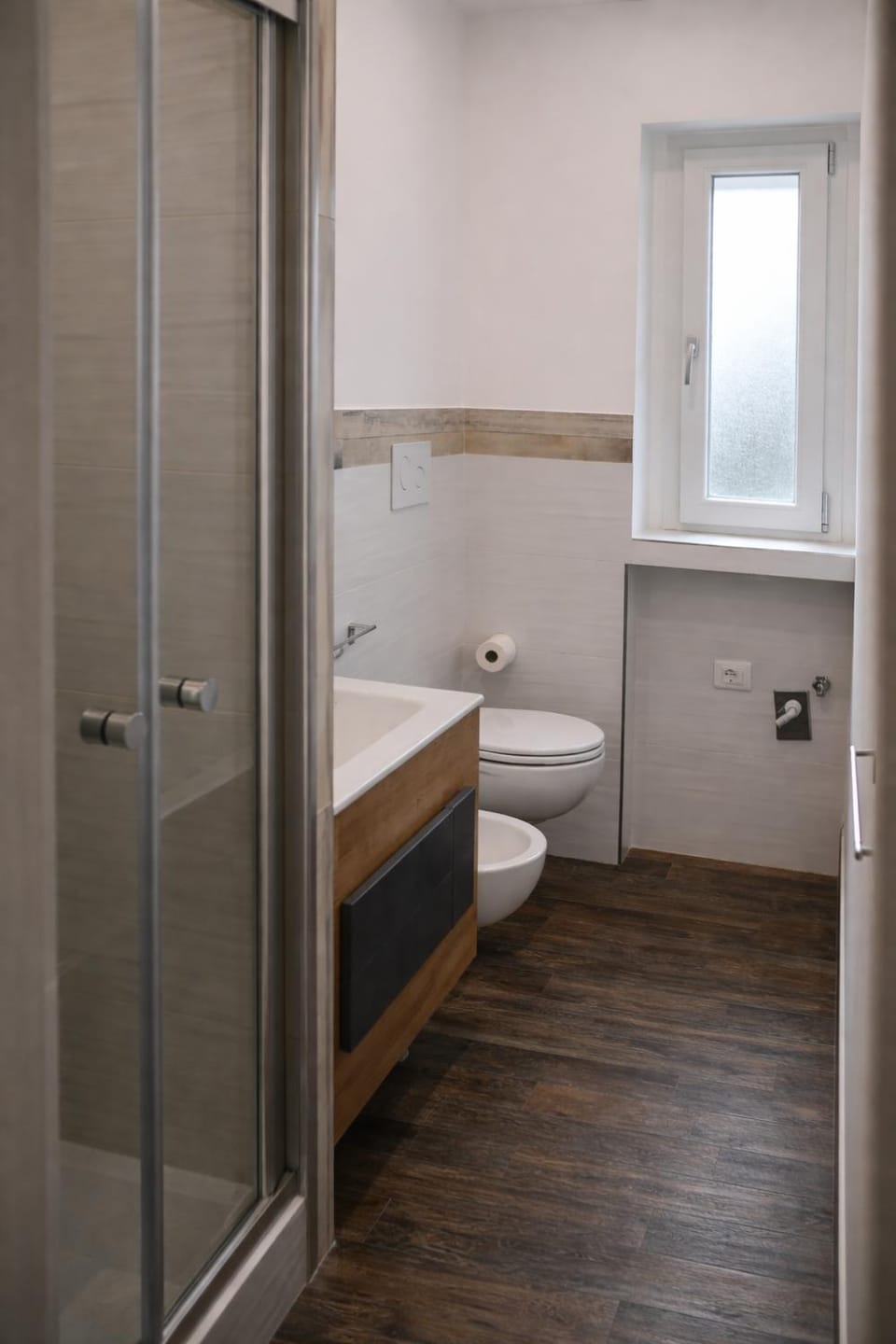 Shower, Toilet, bidet
