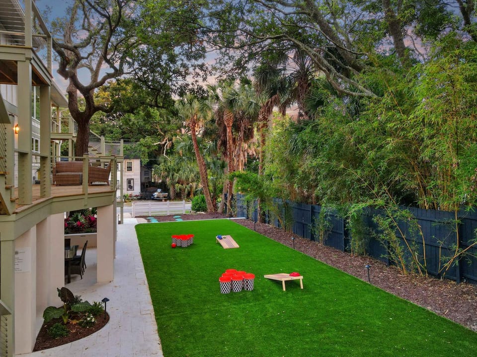 The Francis 1bd King Bed Condo 1 Block to Sand House in Folly Beach