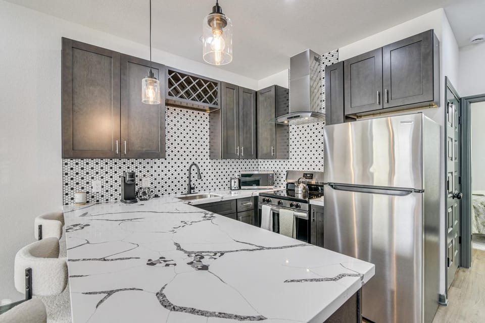 Sleek, Convenient New-Build 8 Mi to Dtwn Houston! House in Houston