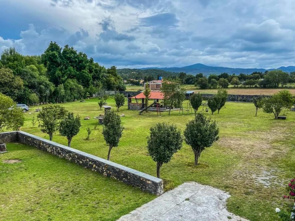 Casa de Campo y Cabañas Los Angeles Country House in Hidalgo, Mexico