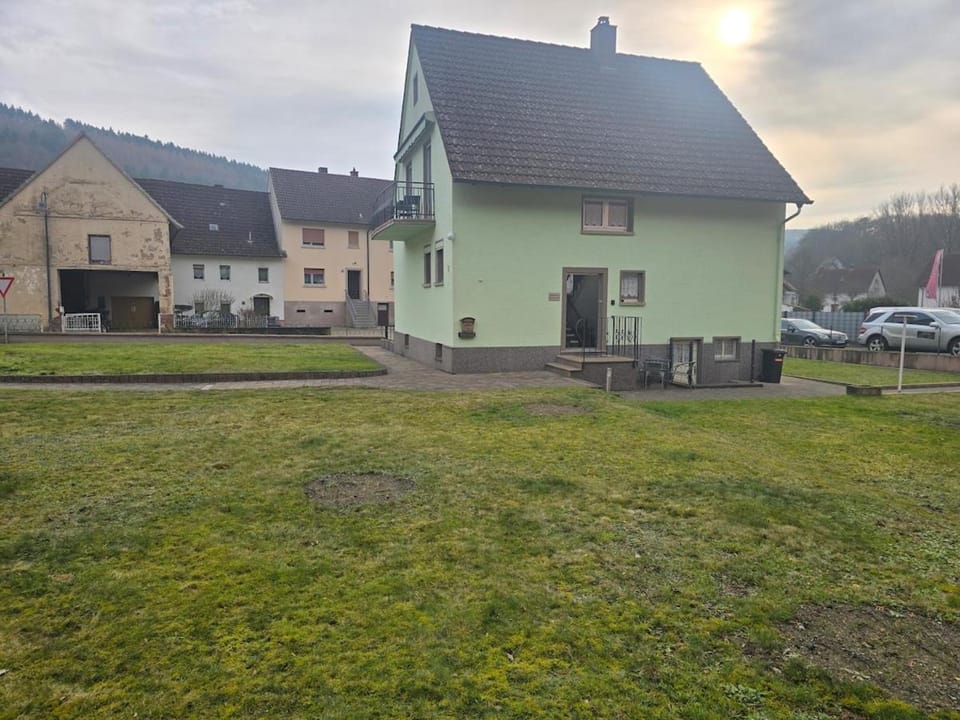 Lautertal Lodge Ferienhaus mit Pool - Whirlpool für bis zu 10 Personen House in Rhineland-Palatinate
