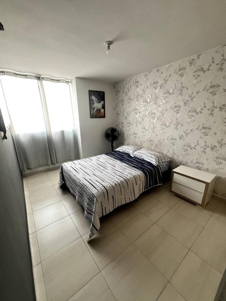Apto Moderno y Amplio con Piscina con 3 habitaciones Apartment in Floridablanca