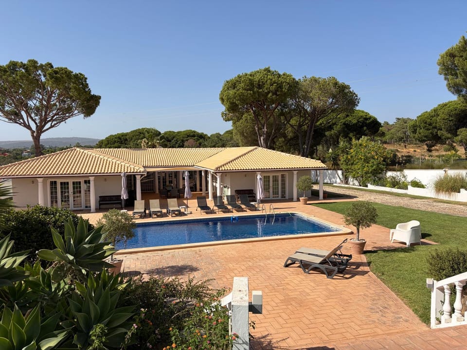 Property building, Pool view, Swimming pool, sunbed