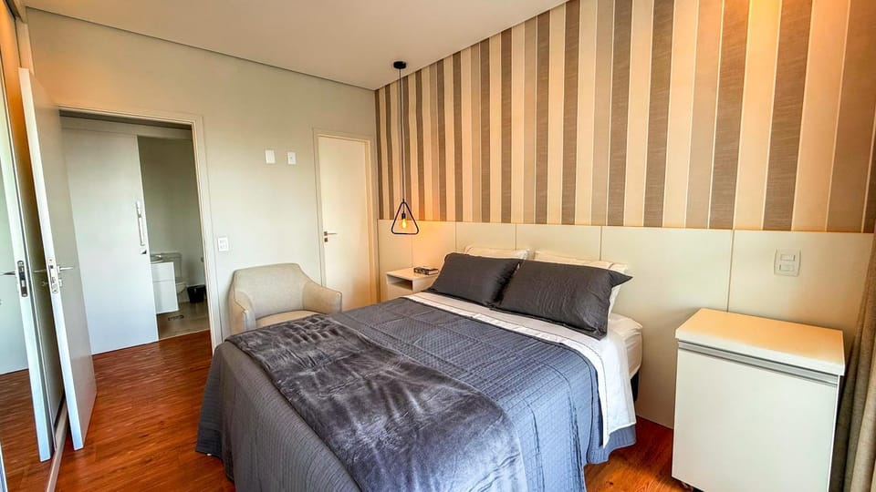 Photo of the whole room, Bedroom
