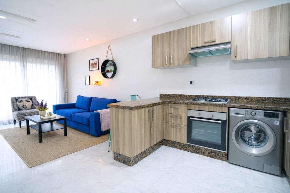 Kitchen or kitchenette, Living room