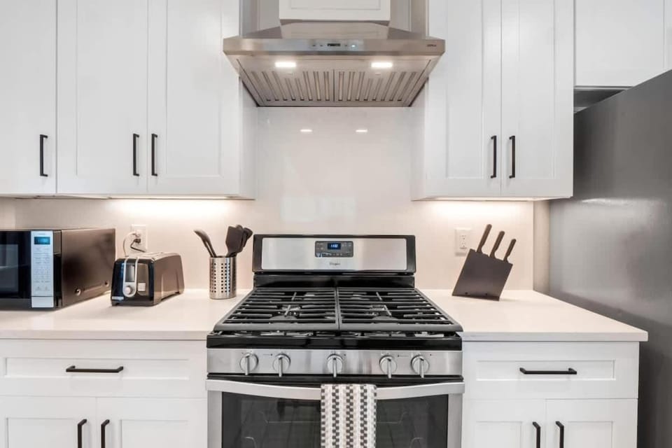 Renovated Austin 3BR Sleeps 10 Near Domain House in Jollyville