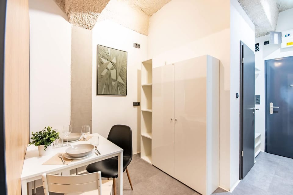 Cute Nest for Couples with AC Apartment in Budapest