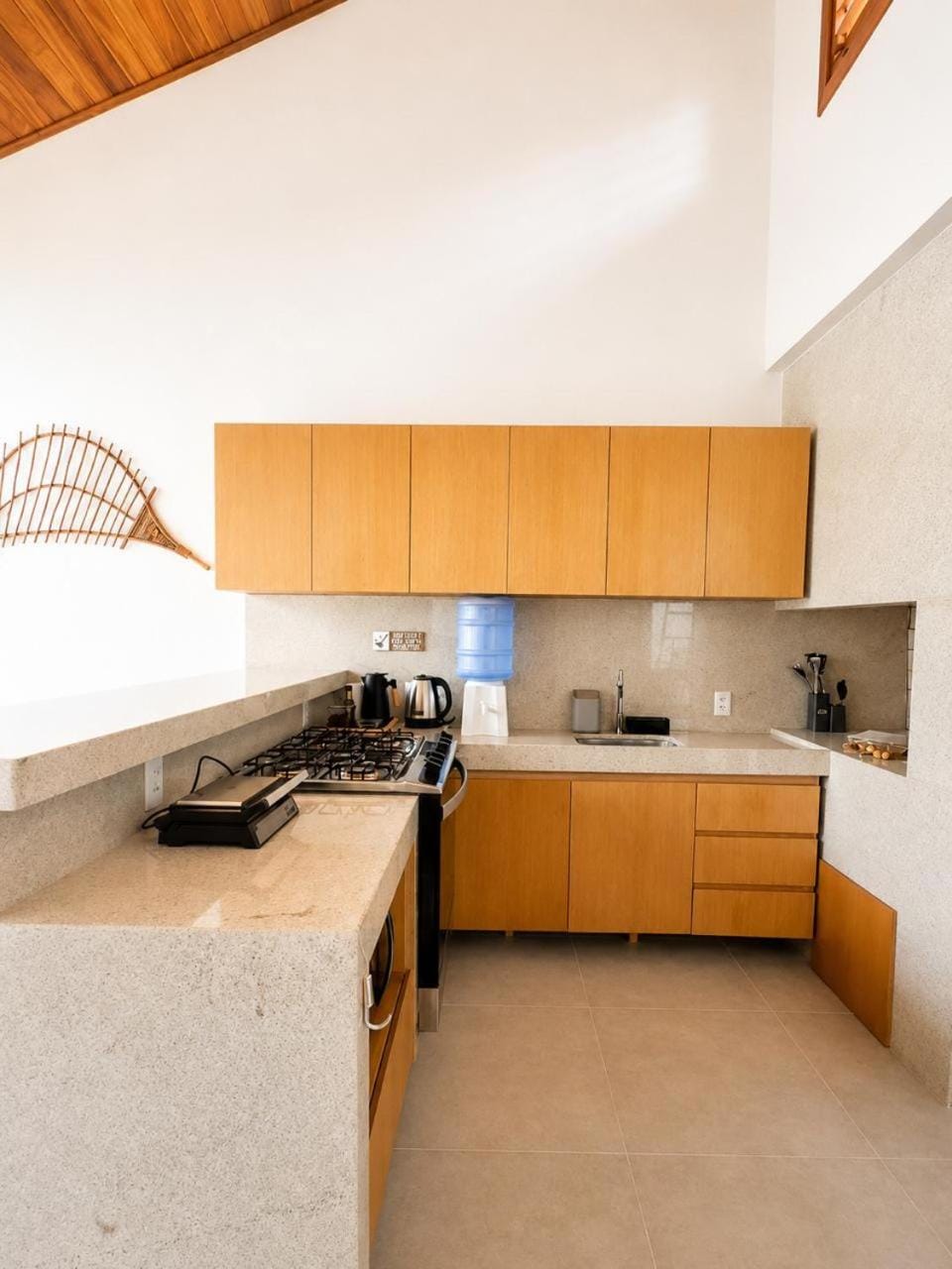 Kitchen or kitchenette, pet friendly, stove