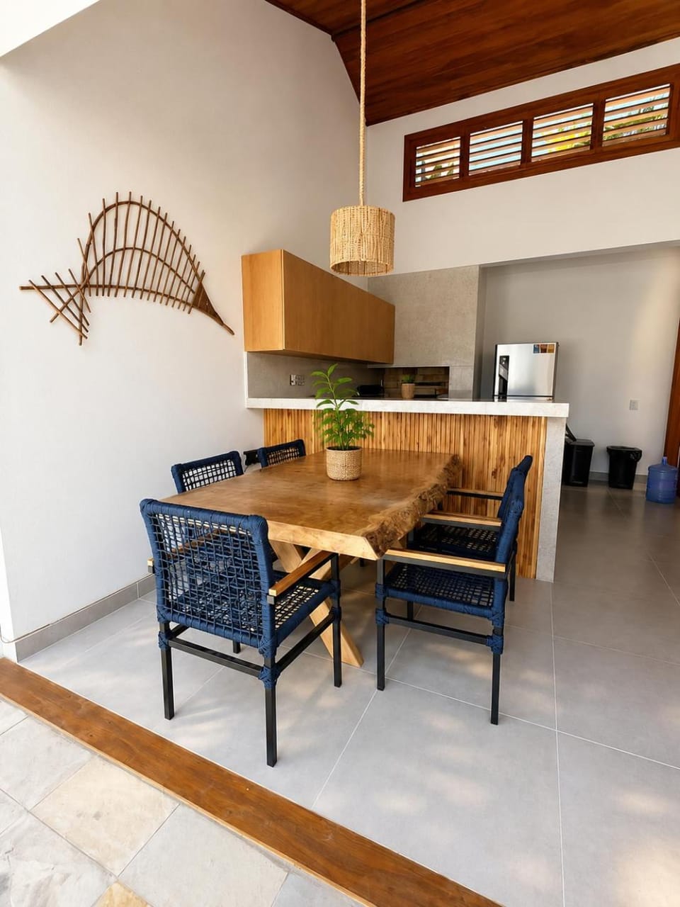Kitchen or kitchenette, Dining area, oven, pet friendly