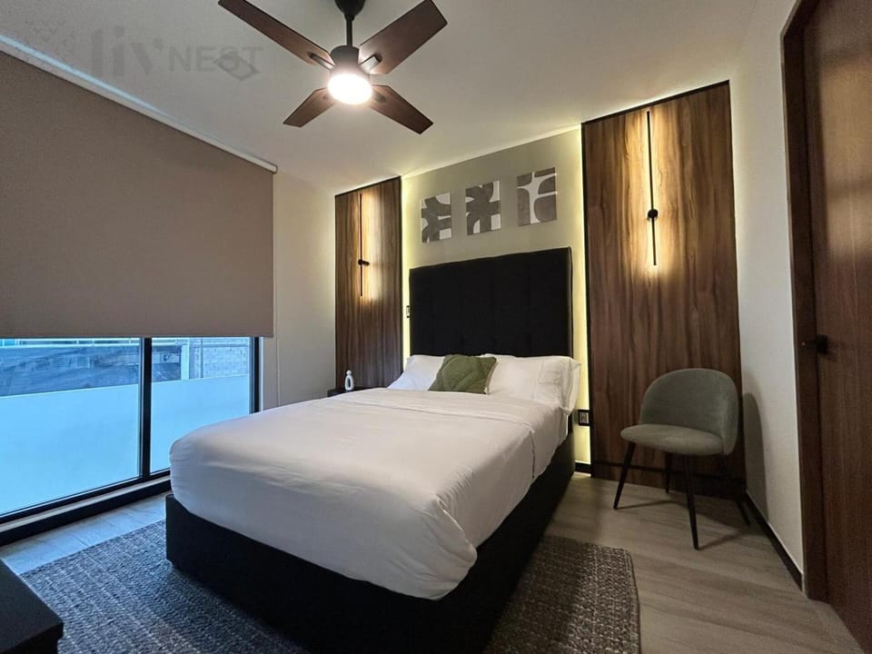 Quiet Room w/bath + Top Amenities! House in Santiago de Queretaro