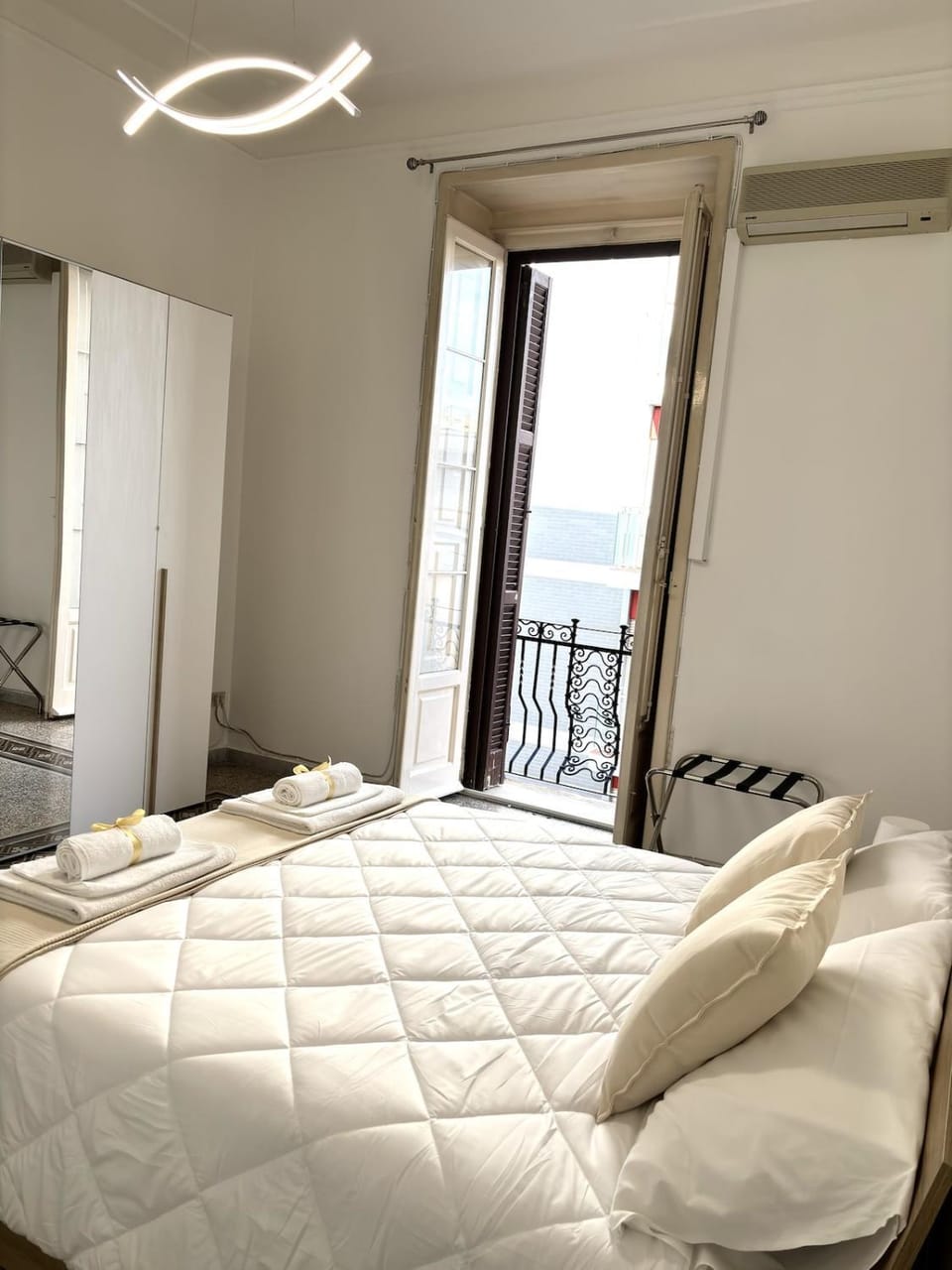 Bed, Photo of the whole room, Bedroom, towels, wardrobe