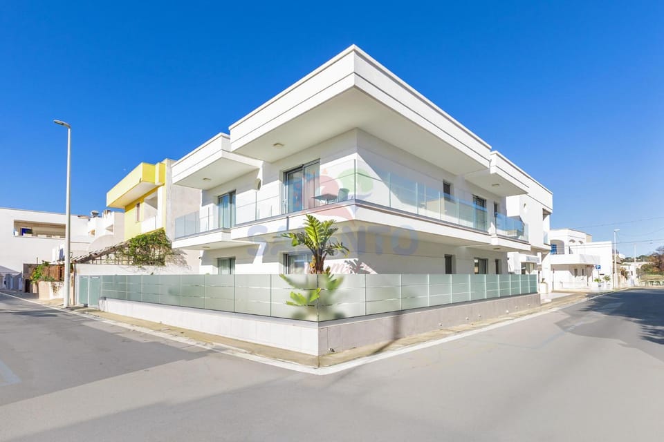 Property building, Day, Neighbourhood, Street view