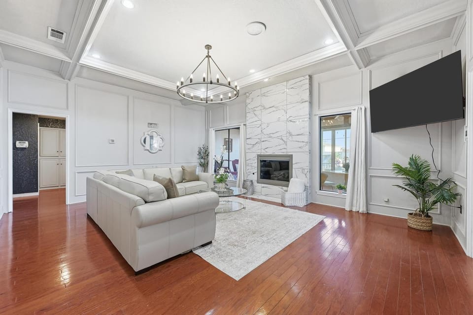 4BR/3bath/Study/SunRoom house heated pool near DFW House in Irving