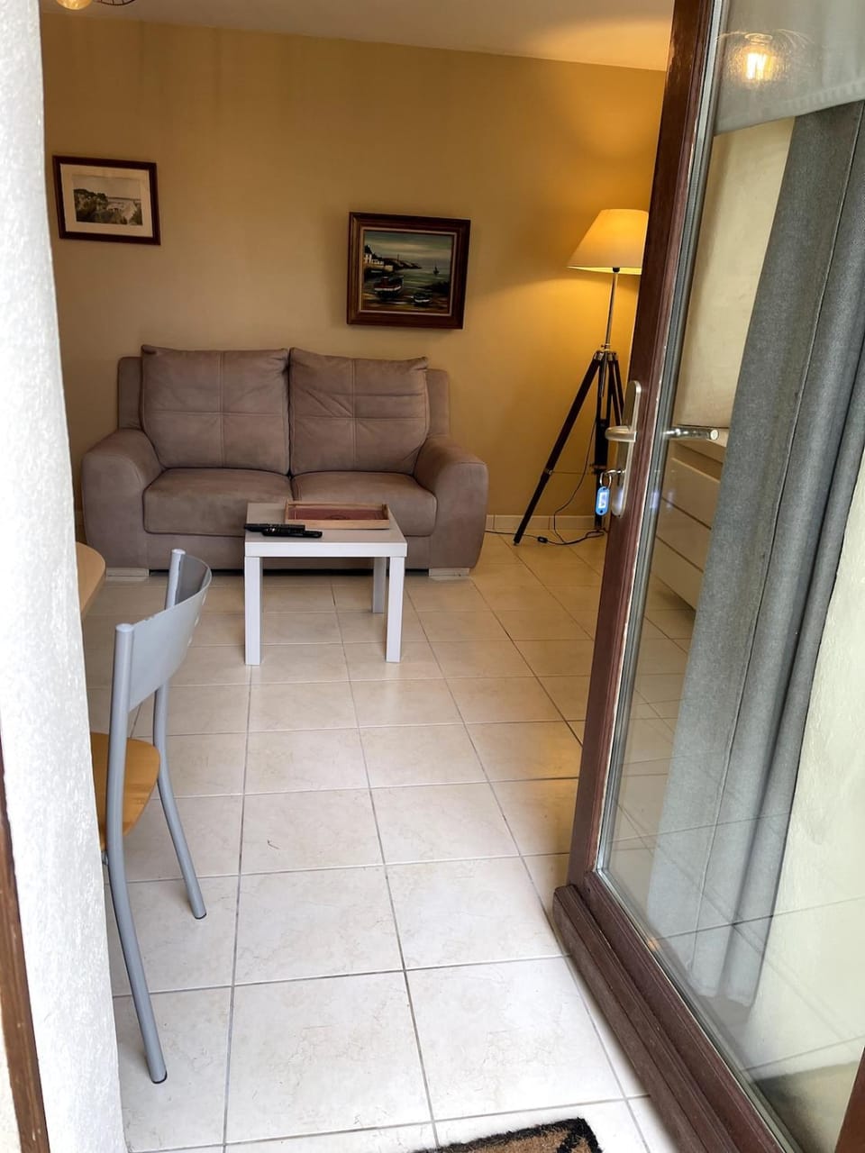 Studio, plein centre, indépendant, calme, avec parking privatif Apartment in Finistere