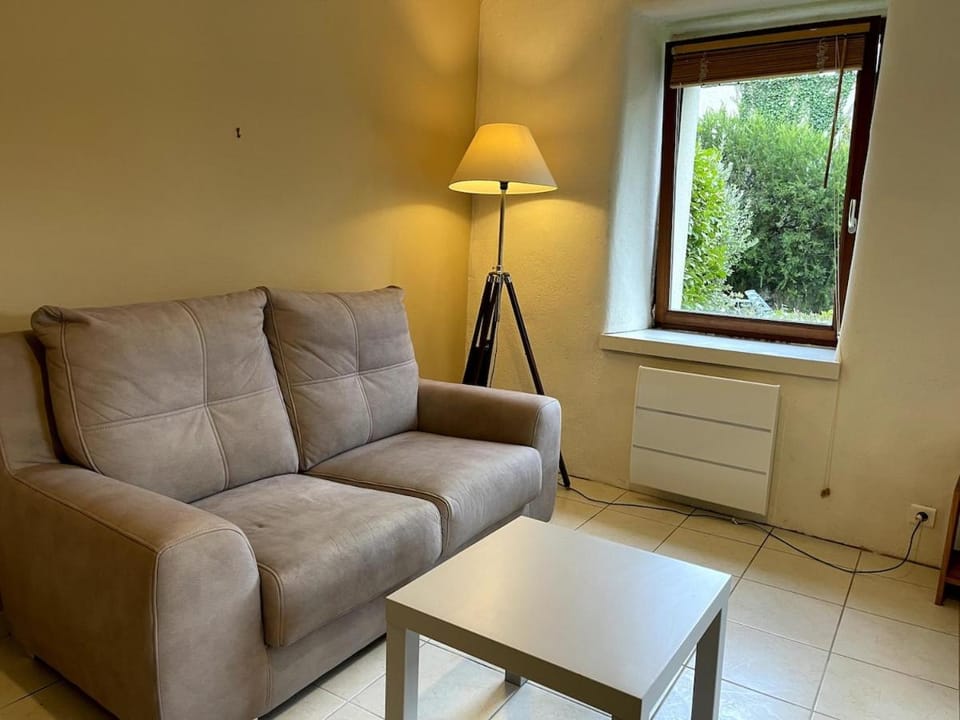 Studio, plein centre, indépendant, calme, avec parking privatif Apartment in Finistere