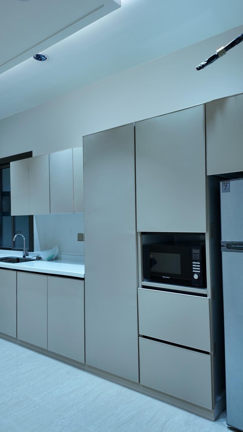 Kitchen or kitchenette, oven, stove