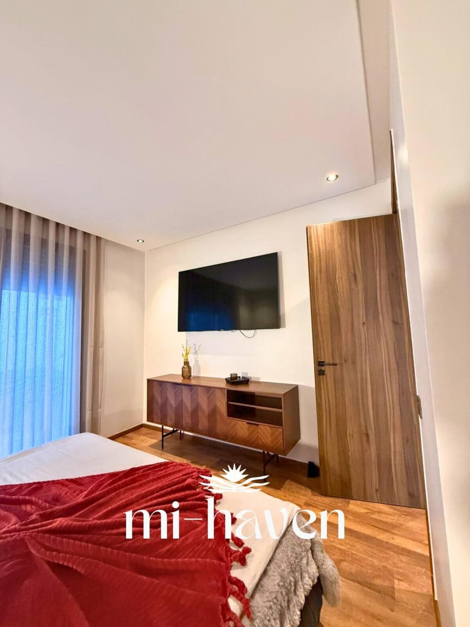 Happy - 2 BR - Downtown Casablanca Apartment in Casablanca