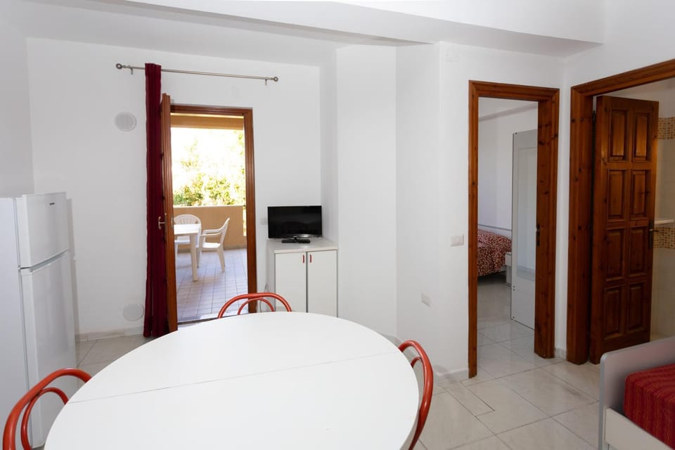Balcony/Terrace, Kitchen or kitchenette, Living room