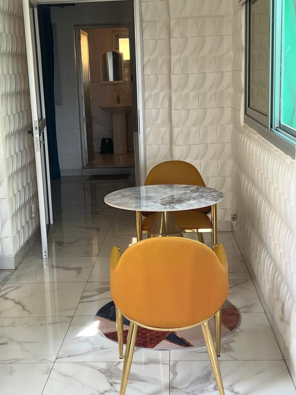 2 PIECES 3éme étage appartement 06 Apartment in Dakar