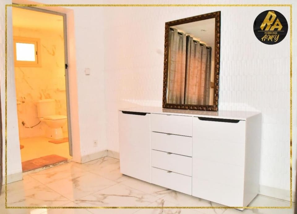 2 PIECES 3éme étage appartement 06 Apartment in Dakar