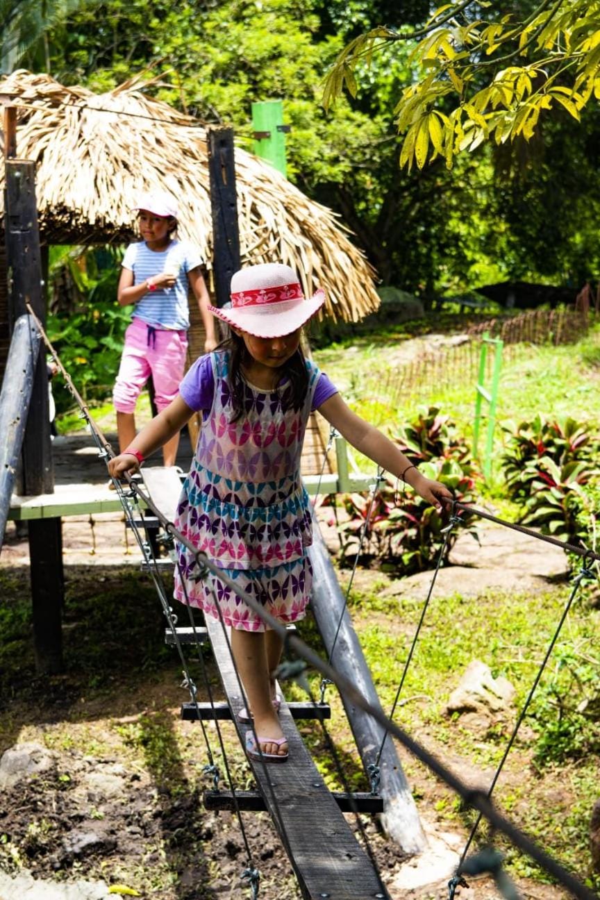 CABAÑA TIPO CAMPING , PISCINA, PUENTES DE AVENTURA, GRANJA baño compartido Hotel in Cundinamarca, Colombia