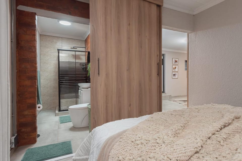Bathroom, Bedroom