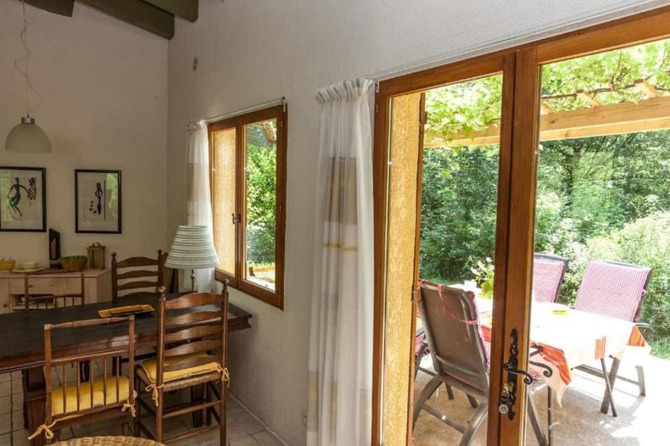 Gite in the Ardeche, Private, Peaceful near river House in Provence