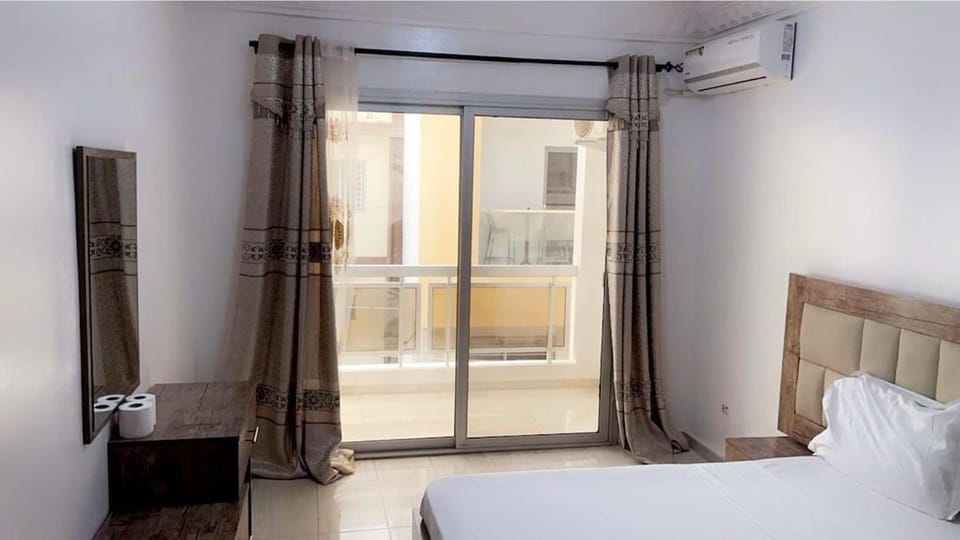 4 pièces 1er étage appartement 04 Apartment in Dakar