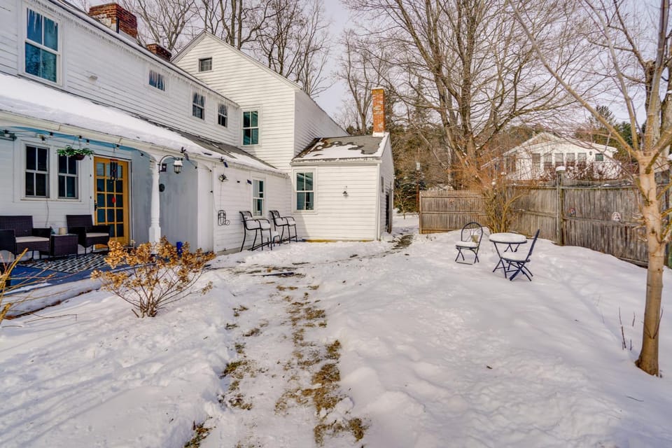 Historic Family Retreat on the AT & Housatonic! House in Lee