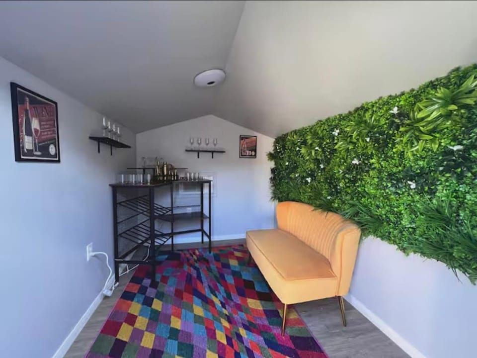 Eclectic Family Hub-Hot tub-Galleria-Uni House in Houston