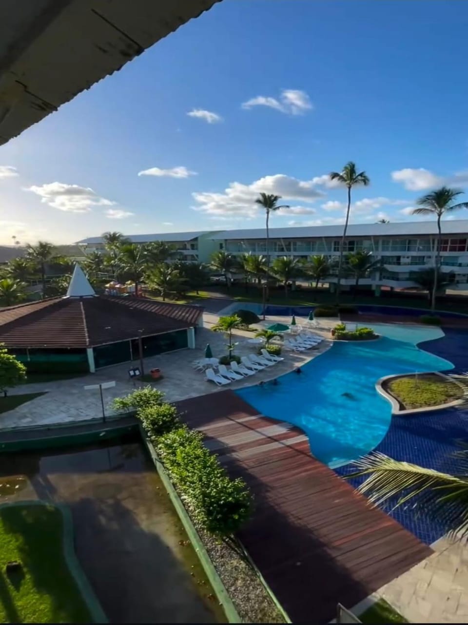 Restaurant/places to eat, Pool view