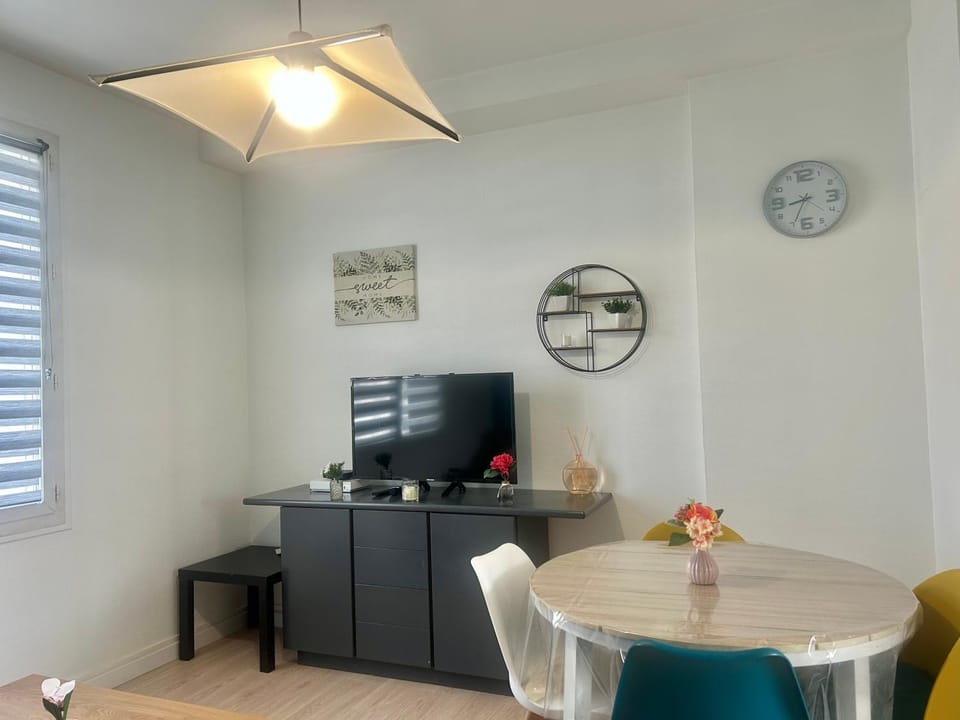 T3 prés de la gare et centre Lorient Parking Apartment in Lorient