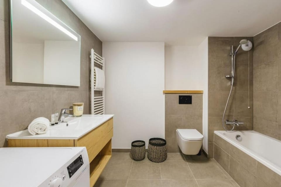 Terra Losa AlpinChic 2CH Central Remontee Vue Parking Apartment in Les Houches