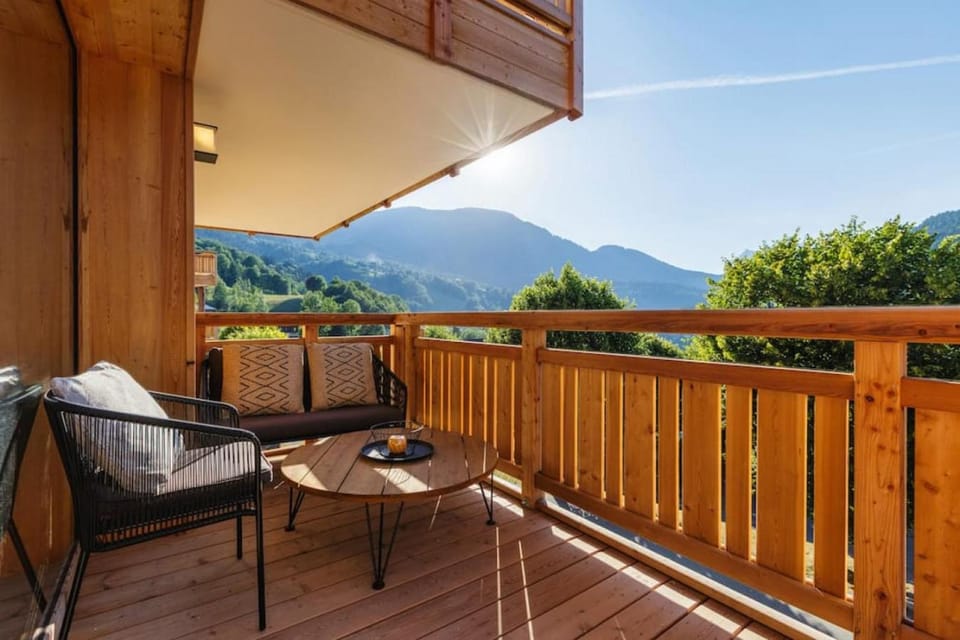 Terra Losa AlpinChic 2CH Central Remontee Vue Parking Apartment in Les Houches