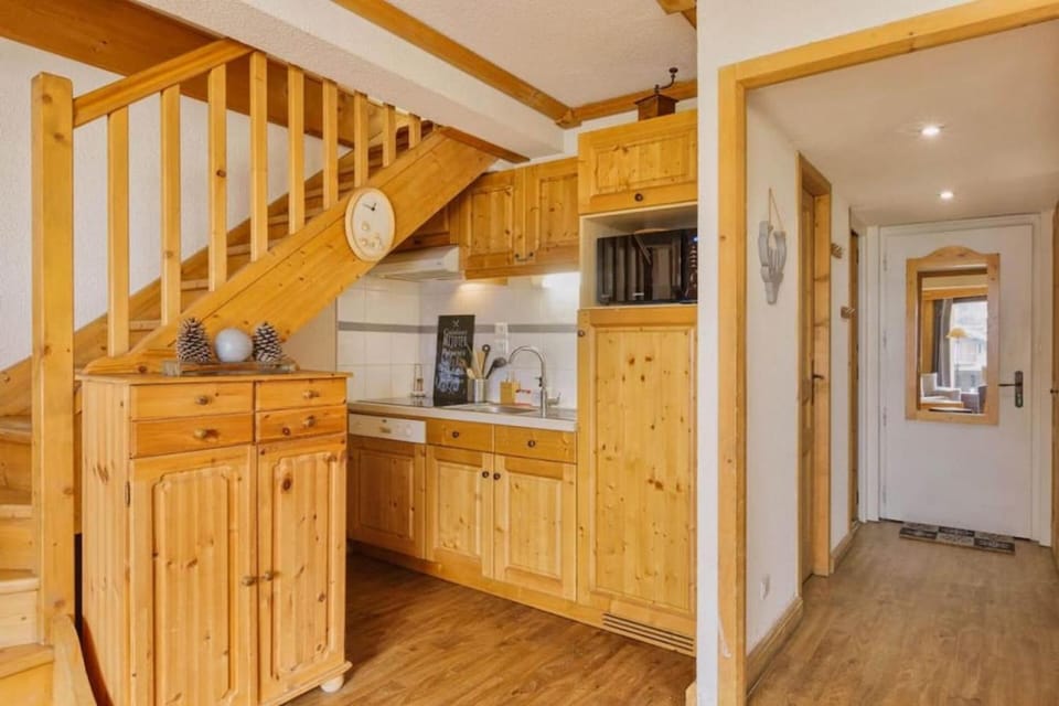 La Verte Appart 2CH familial 5mn pistes Vue Parking Apartment in Les Houches