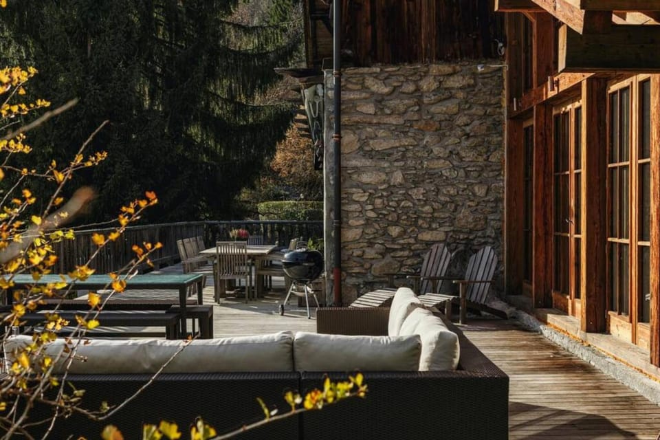 Peter Pan Chalet Luxe Sauna Jacuzzi Cinema Vue 180 Chalet in Les Houches