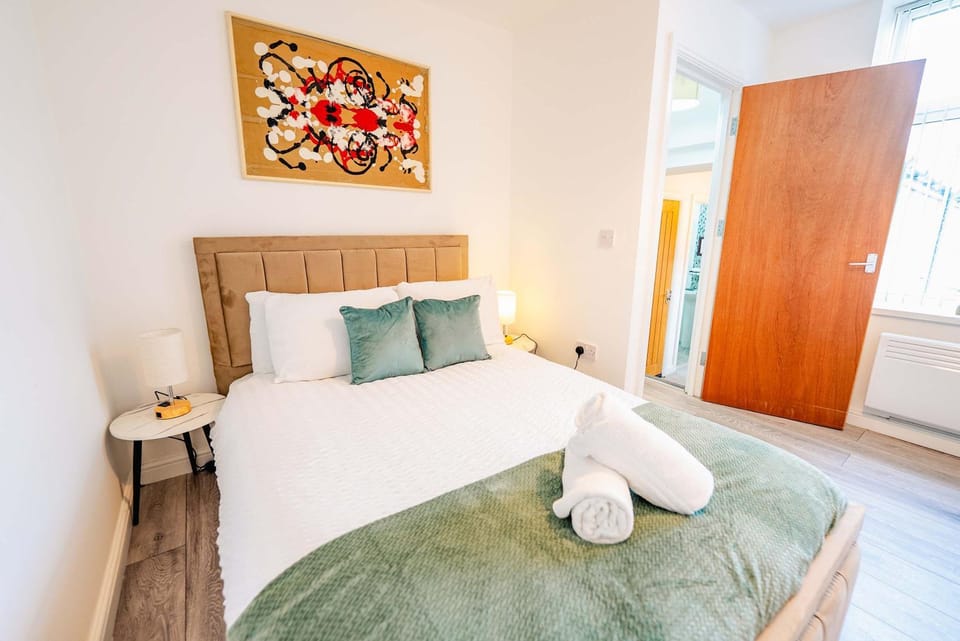 Bed, Photo of the whole room, Bedroom, towels, wardrobe