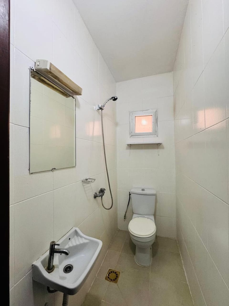 4 pièces 2éme étage Apparemment 06 Apartment in Dakar