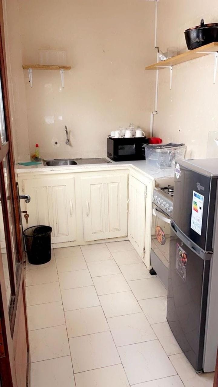 4 pièces 2éme étage Apparemment 06 Apartment in Dakar
