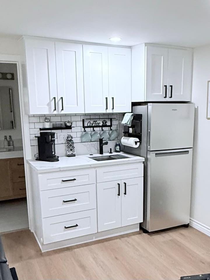 Newly Renovated 1BR Suite, Patio BBQ, Fire Pit Apartment in Simi Valley