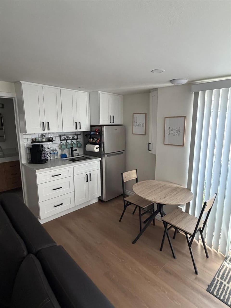 Newly Renovated 1BR Suite, Patio BBQ, Fire Pit Apartment in Simi Valley