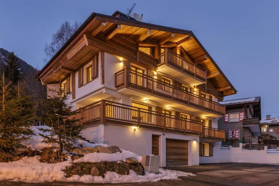 Jacaranda3 Sublime 6pax Vue MtBlanc Central Parking Apartment in Chamonix