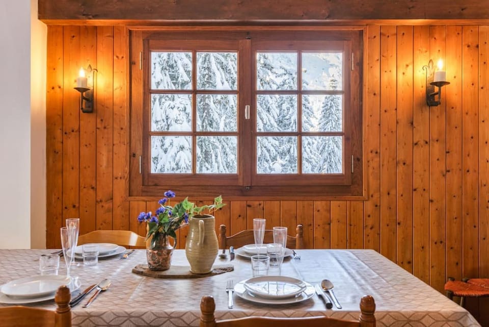 La Loriaz Chalet 7pax Nature Le Planet 5mn Argentiere Chalet in Chamonix