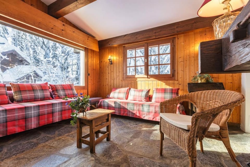 La Loriaz Chalet 7pax Nature Le Planet 5mn Argentiere Chalet in Chamonix
