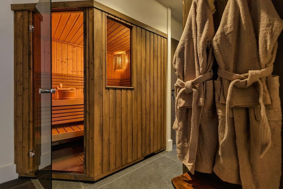 Le Murger Chalet de Luxe 240m2 6 CH Vue MtBlanc Sauna Chalet in Chamonix