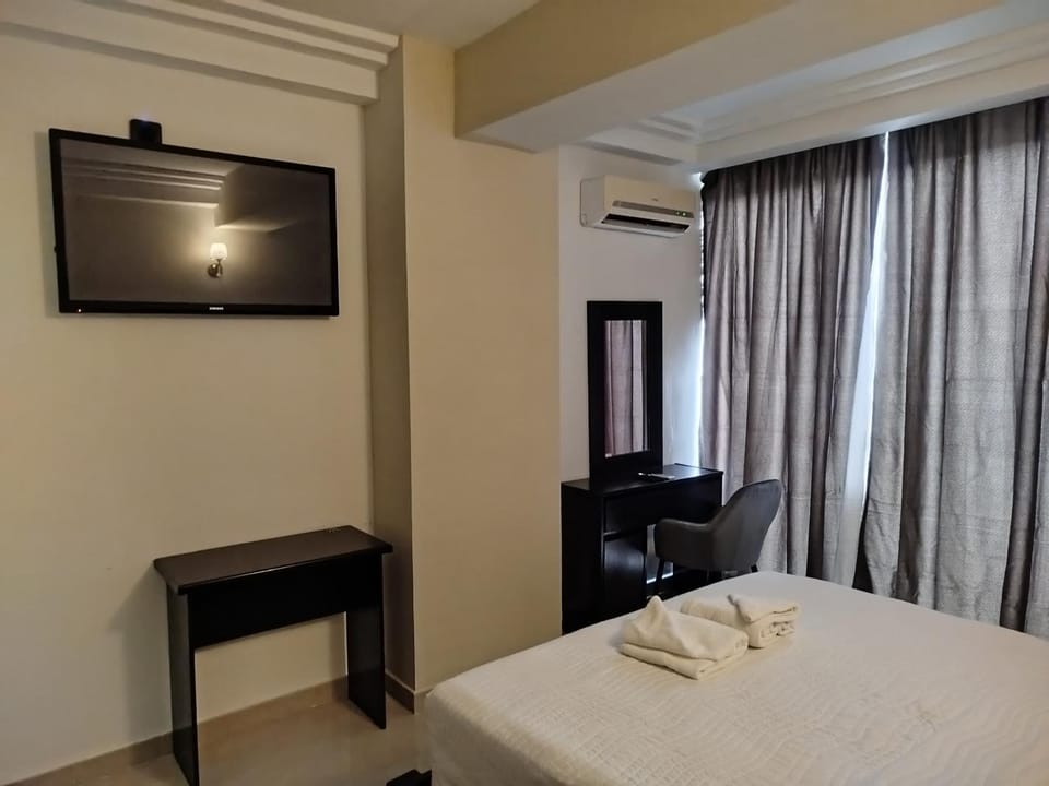 TV and multimedia, Bedroom, air conditioner