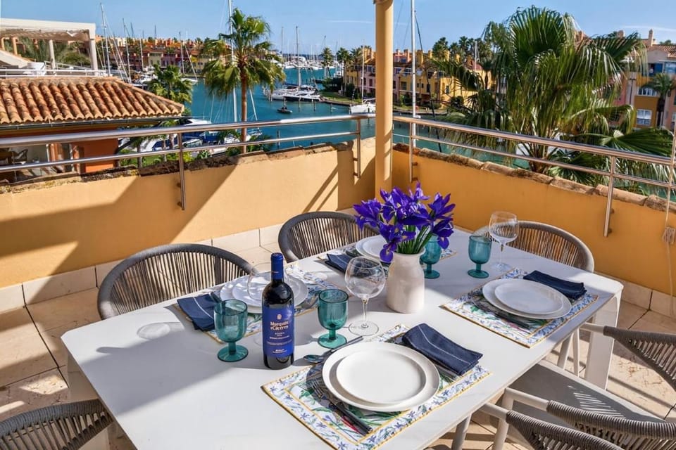 Blue Horizon - Marina Sotogrande Apartment in Andalusia