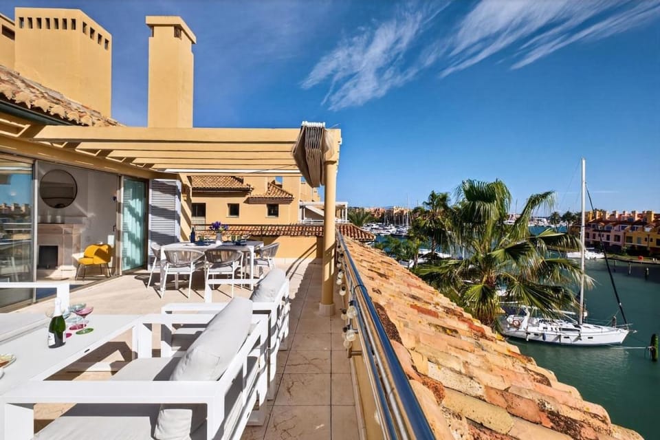 Blue Horizon - Marina Sotogrande Apartment in Andalusia