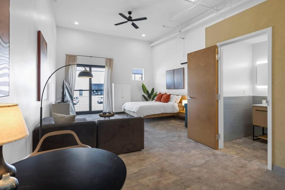 Studio | near Aquarium, Coolridge Park Apartment in Chattanooga