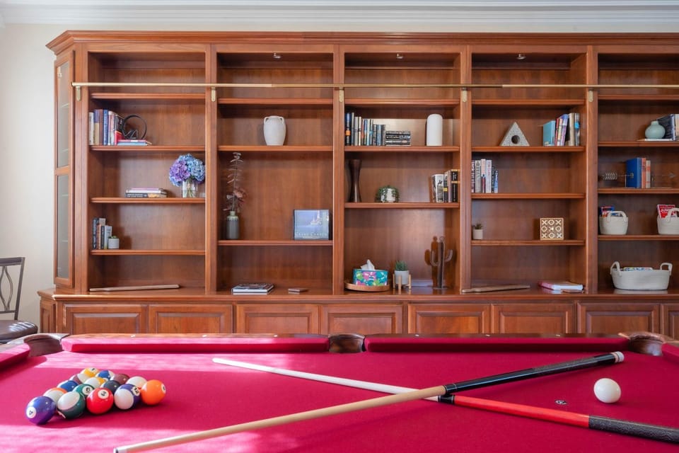Pool & Spa Outdoor Fireplace BBQ Pool Table House in Goodyear